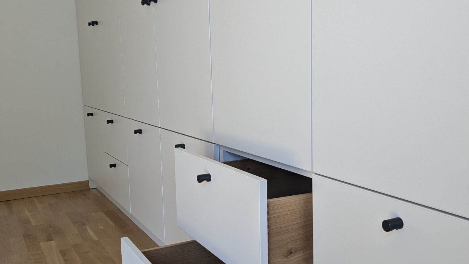 Stauschrank Eiche Weiß